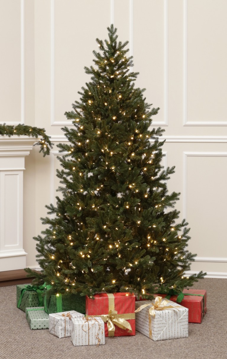 Műfenyő LED világítással, 100% 3D levél-Sherwood Spruce 215 cm