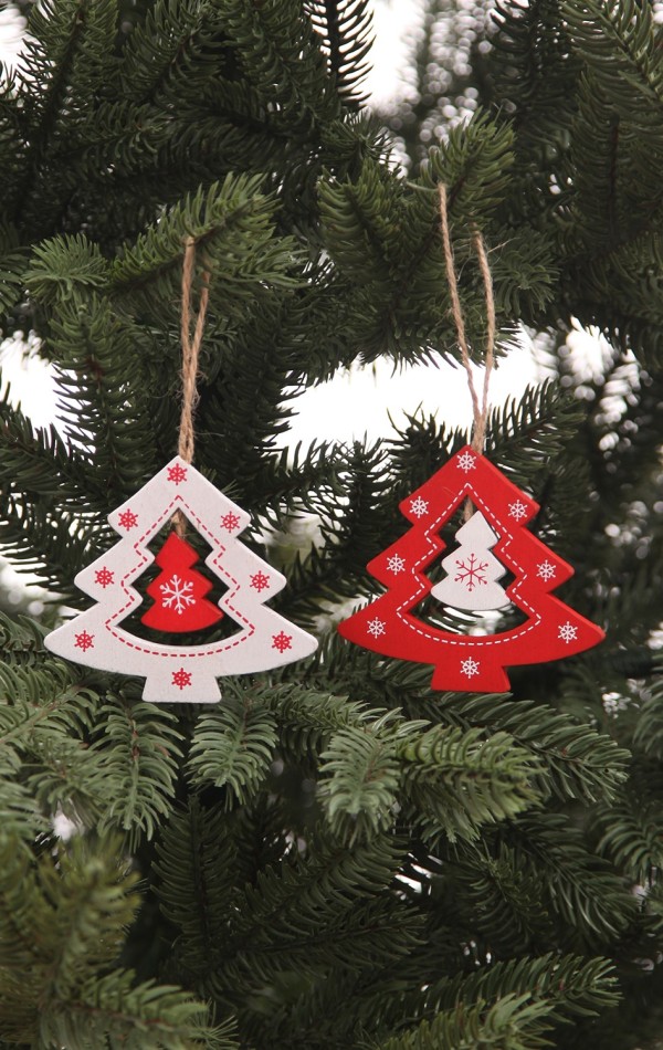 Piros–fehér karácsonyfa -2 darab, fából készült