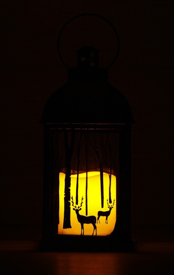 Antracit színű lámpás pislákoló LED gyertyával, mintás üveggel