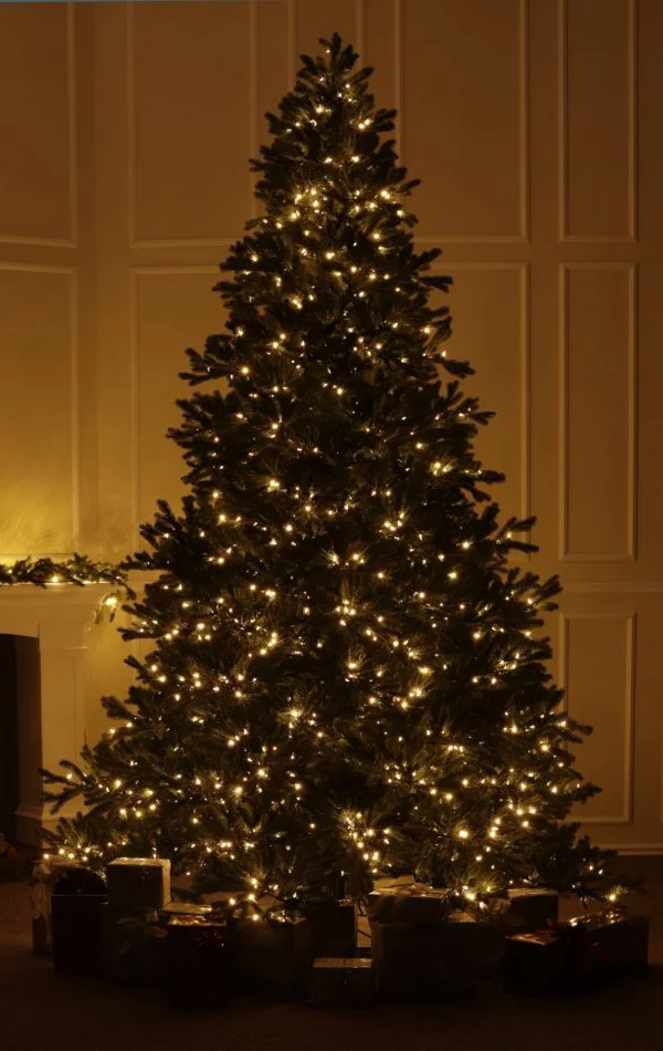 Black Hill Spruce 365 cm Műfenyő-100% 3D levél-2000 LED