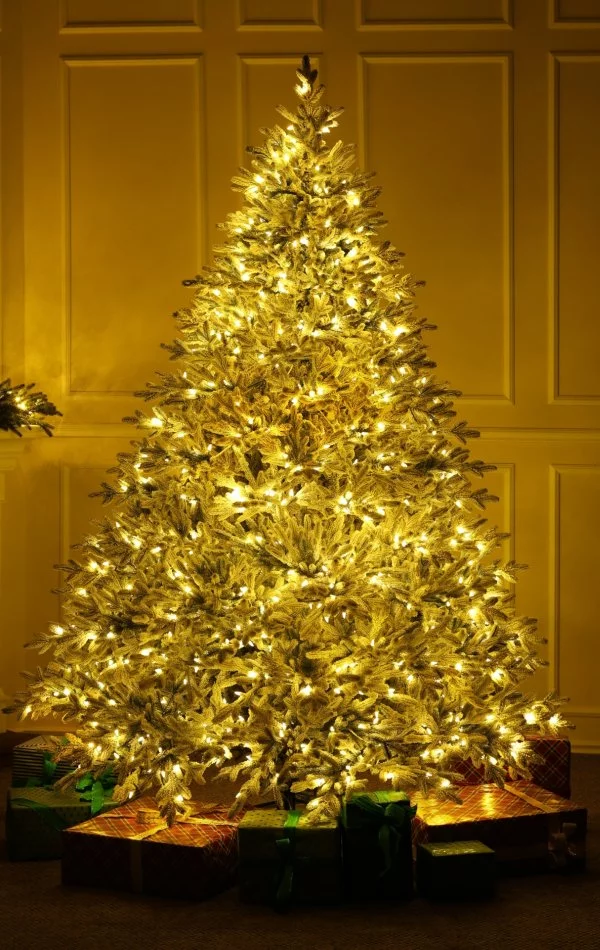 Havas műfenyő 270 cm Full 3D levél-Dual LED 900-Alpine Fraser Snowy